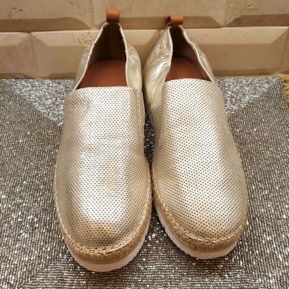 GENTLE SOULS Gold Espadrilles (One Shoe) - Picture 2 of 6